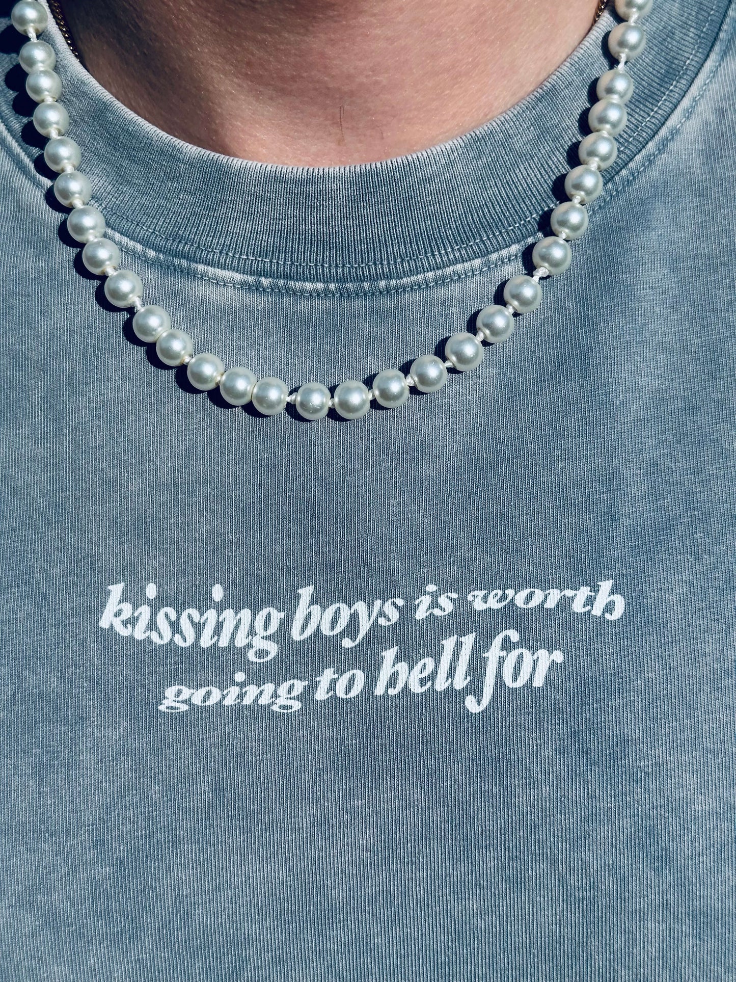 KISSING BOYS IS WORTH GOING TO HELL FOR Tee ~ GAYSBIE