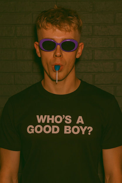WHO'S A GOOD BOY Oversize Signature Tee ~ GAYSBIE